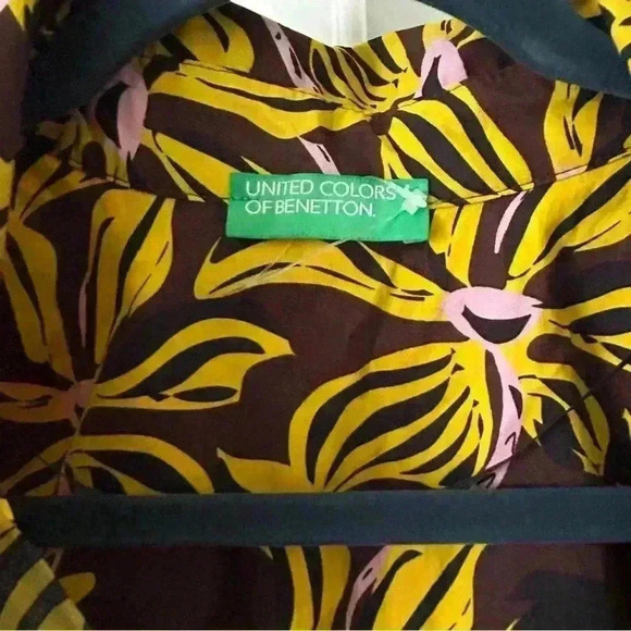 UNITED COLORS OF BENETTON floral print blouse size large yellow - Picture 10 of 11